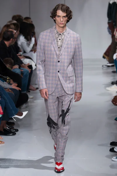 Look 8